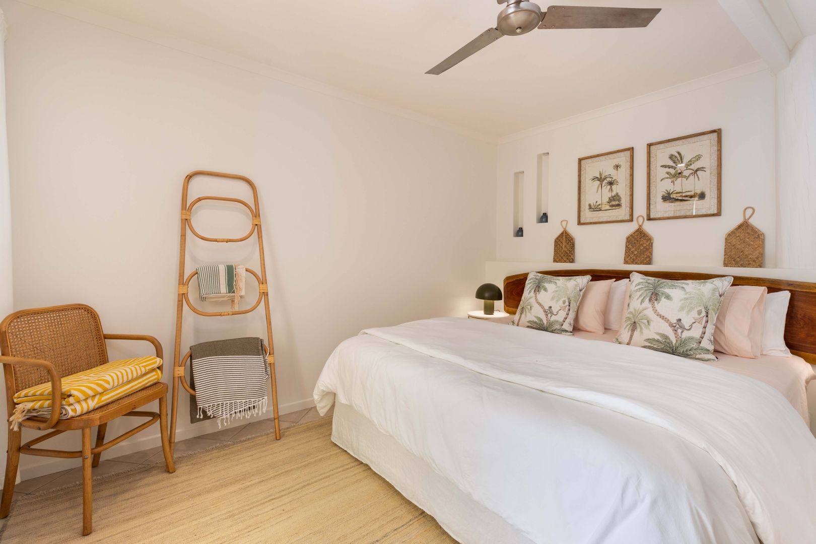 15-012-family-retreats-papillon-on-coral-sea-mossman-gorge-(12)