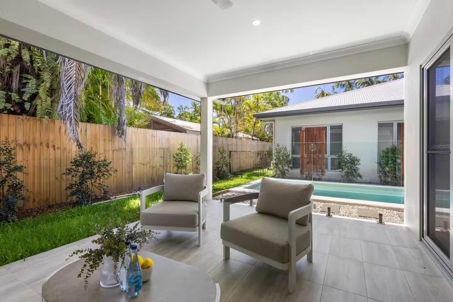 18-family-retreats-villa-2-st-crispins-patio