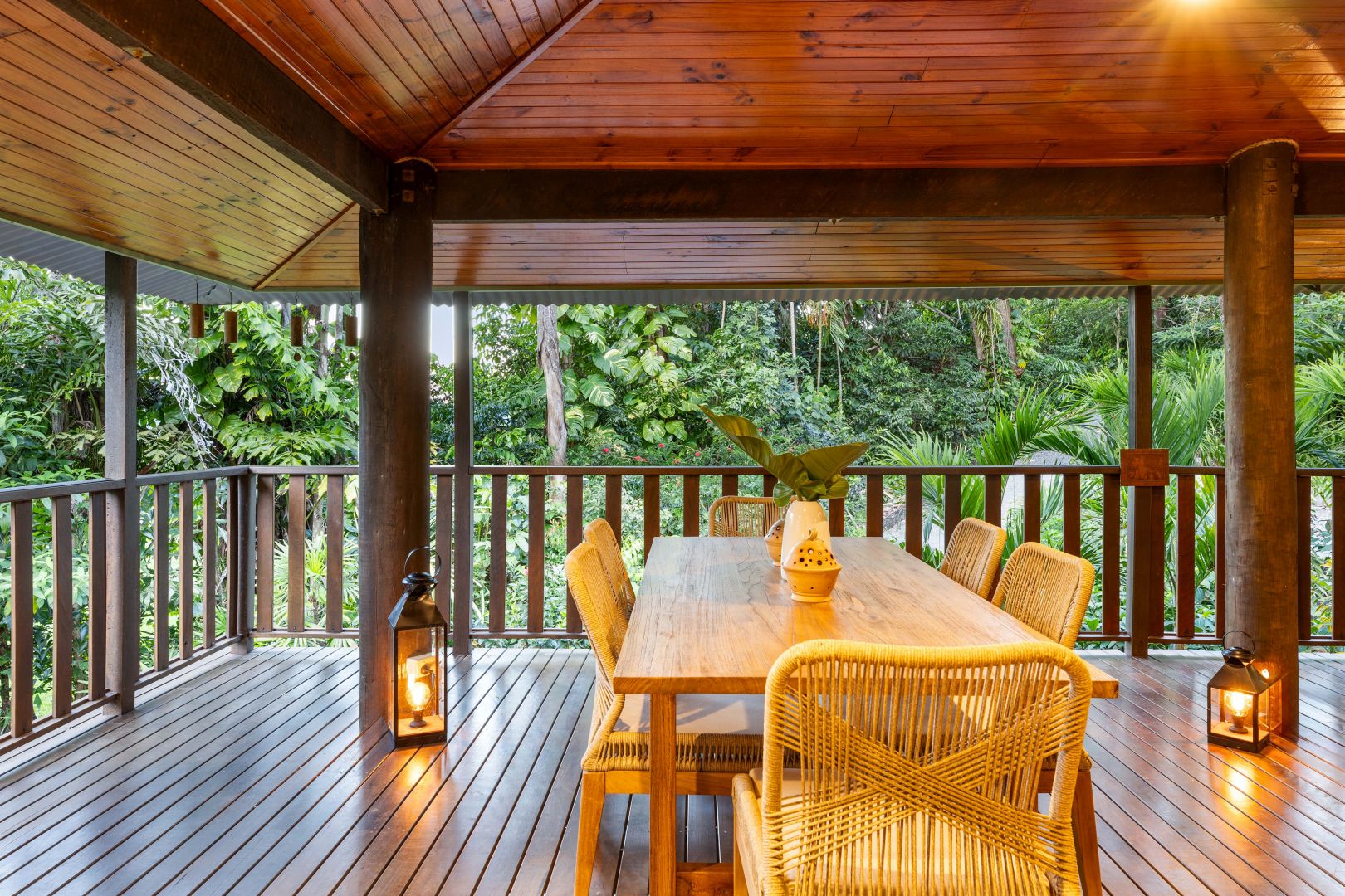 22-018-family-retreats-papillon-on-coral-sea-mossman-gorge-(18)