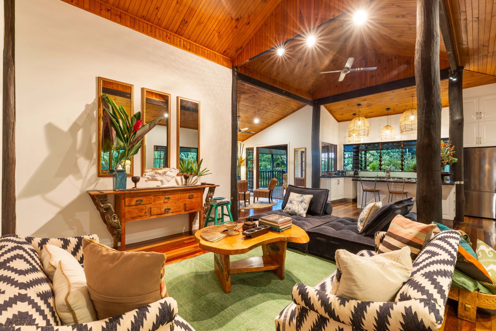 23-019-family-retreats-papillon-on-coral-sea-mossman-gorge-(19)