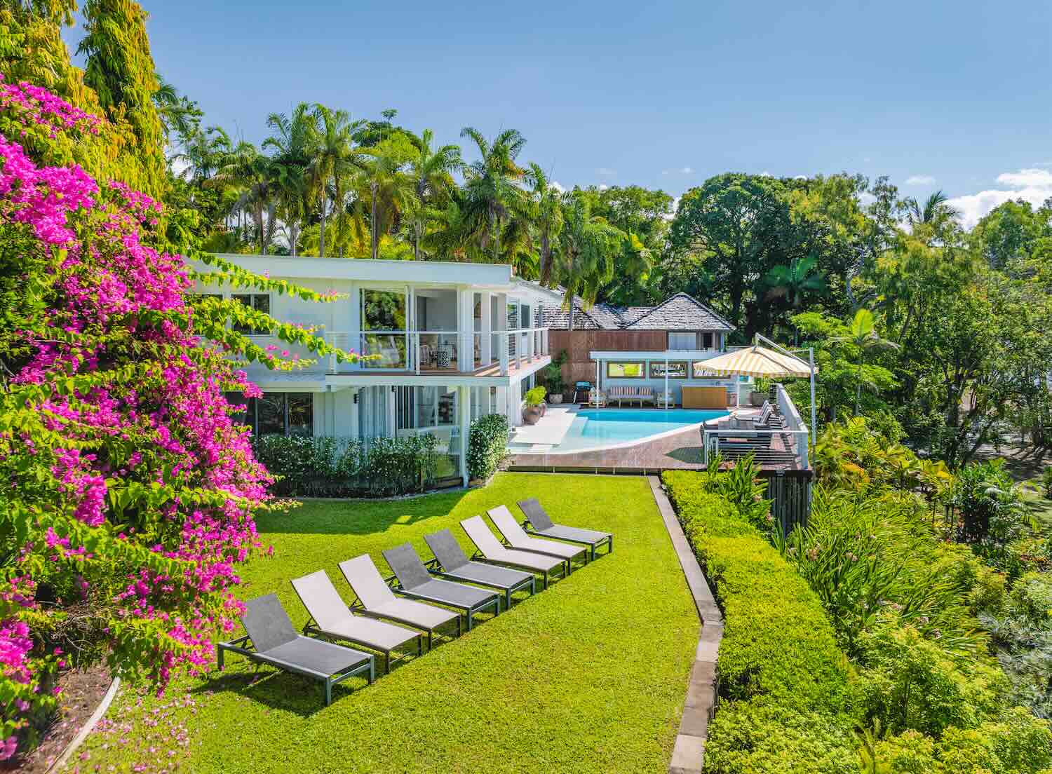 24-family-retreats-15-wharf-exterior-yard