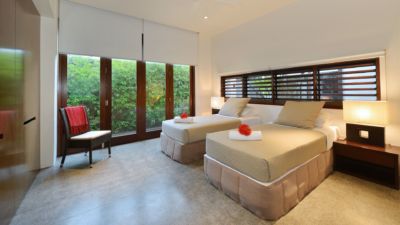 6 Beachfront Mirage 009