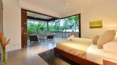 6 Beachfront Mirage 019