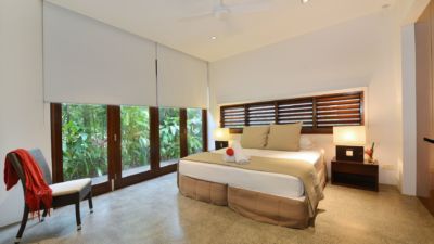 6 Beachfront Mirage 024