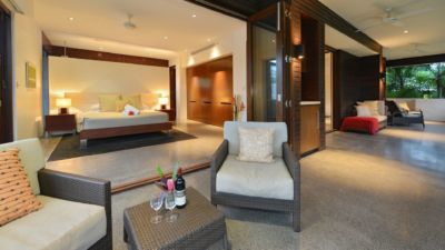 6 Beachfront Mirage 027