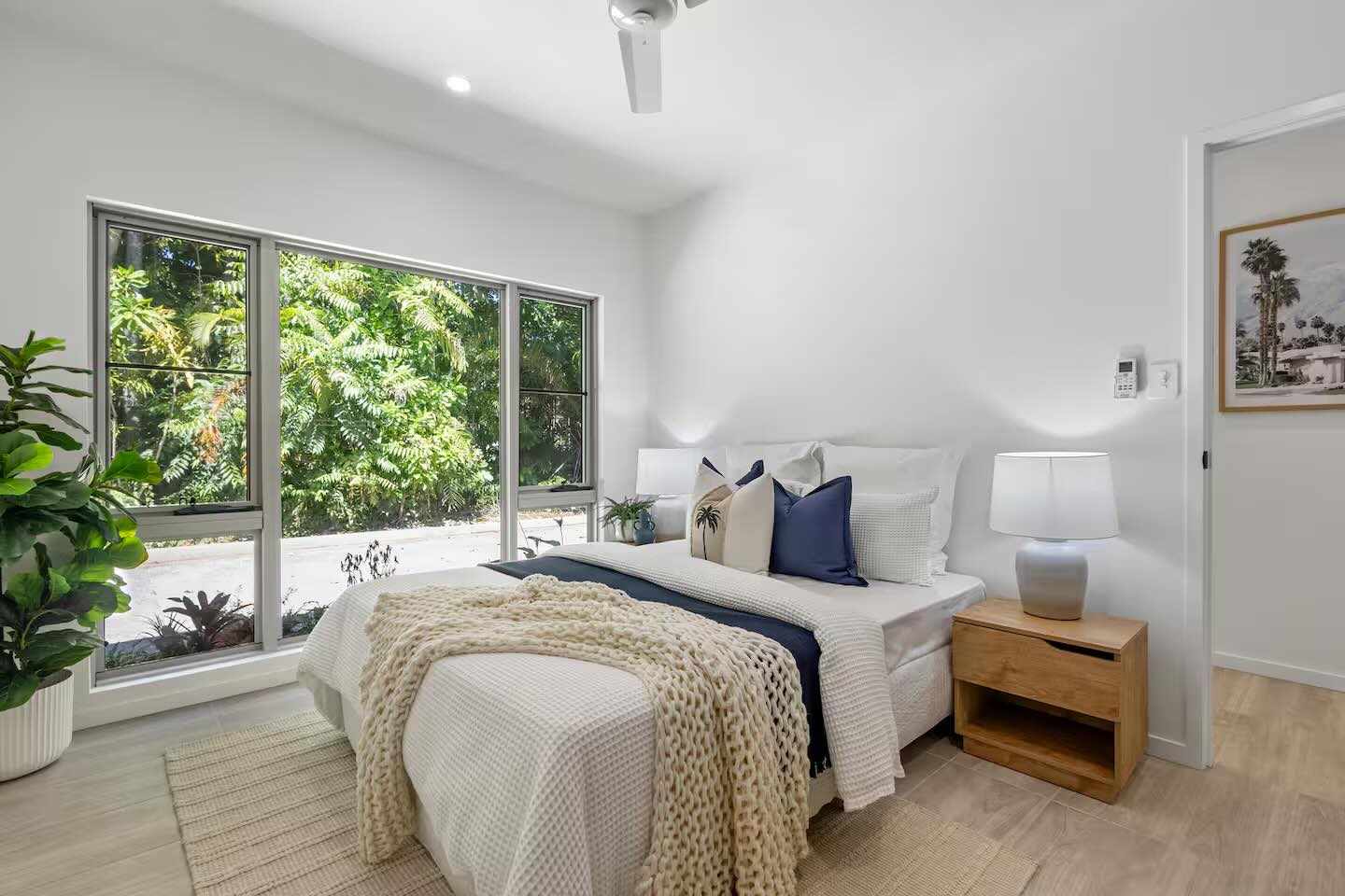 8-family-retreats-villa-2-st-crispins-bedroom-2