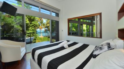 Absolute Newell Beach 004