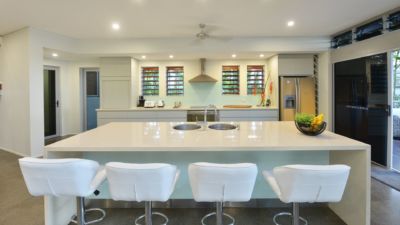 Absolute Newell Beach 007