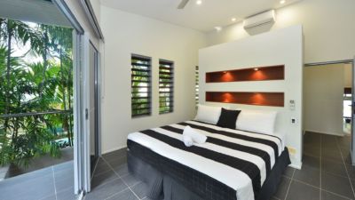 Absolute Newell Beach 050