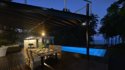 Absolute Newell Beach Absolute Newell Beach