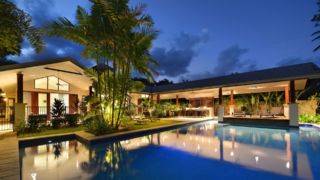 Pearl on Newell Beach 001