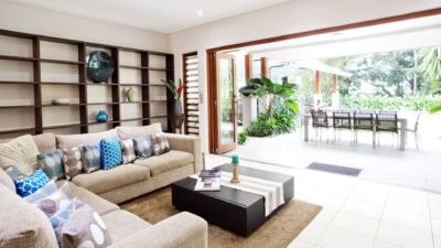 Pearl on Newell Beach 003