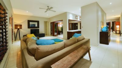 Pearl on Newell Beach 010