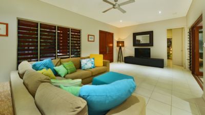 Pearl on Newell Beach 013