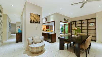 Pearl on Newell Beach 018