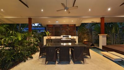 Pearl on Newell Beach 025