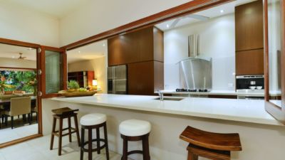 Pearl on Newell Beach 032