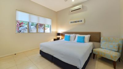 Pearl on Newell Beach 035