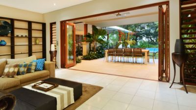 Pearl on Newell Beach 051