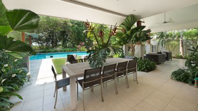 Pearl on Newell Beach 054