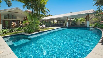 Pearl on Newell Beach 059