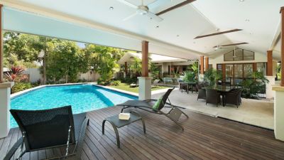 Pearl on Newell Beach 064