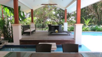 Pearl on Newell Beach 066