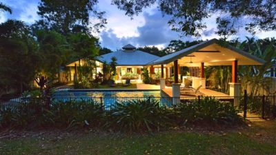 Pearl on Newell Beach 069