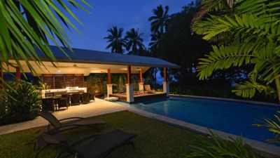 Pearl on Newell Beach 070