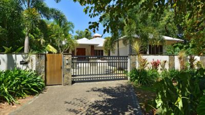 Pearl on Newell Beach 072