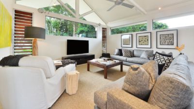 The Beach House on Oak Beach 003