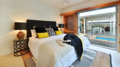 The Beach House on Oak Beach 006