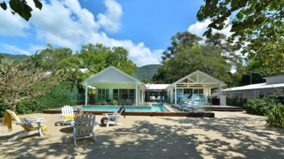 The Beach House on Oak Beach 008
