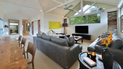 The Beach House on Oak Beach 010