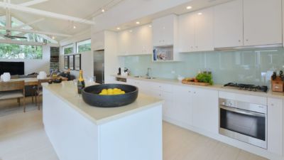 The Beach House on Oak Beach 014