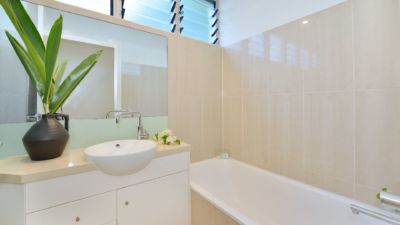 The Beach House on Oak Beach 048